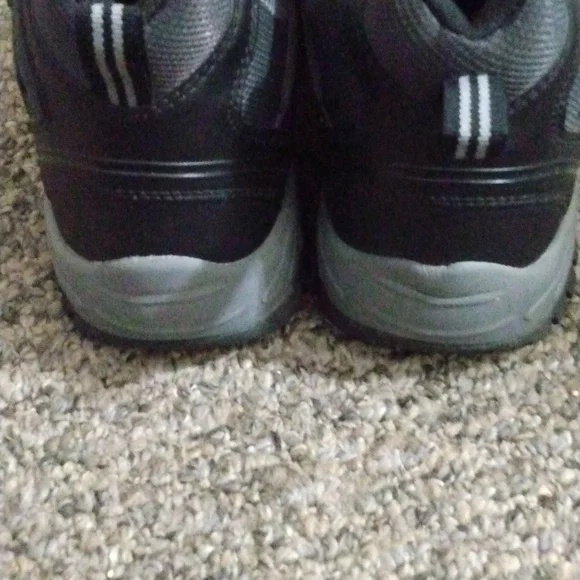 Khombu brand Men's Hiking Boots - Picture 3 of 8